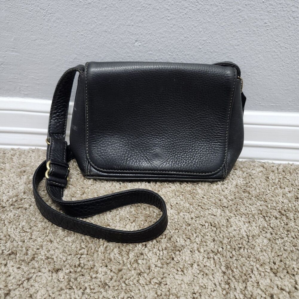 Coach 4929 Black Pebbled Leather Messenger Cross Body Handbag Adjustable Strap